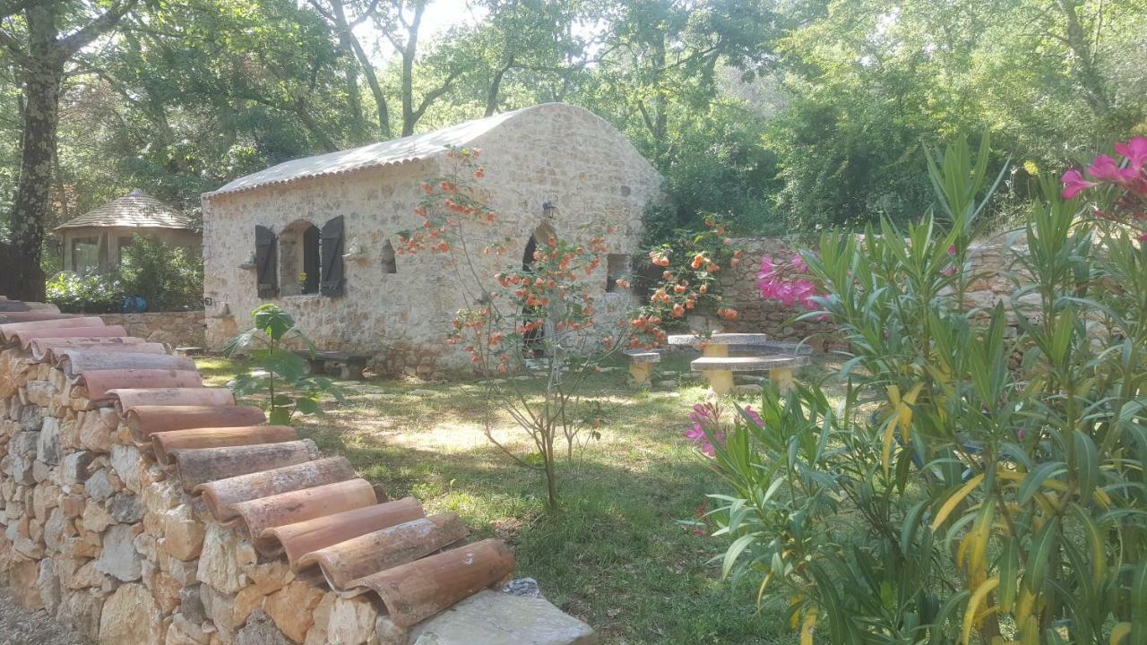 库姆斯地牢水疗住宿加早餐旅馆 法扬斯 外观 照片